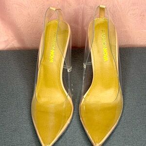 Never worn size 8